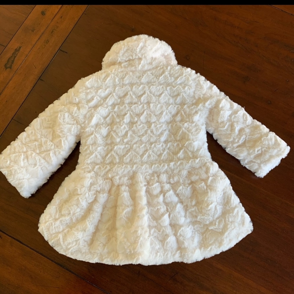 Juicy Couture toddler girl white fur dress coat - Picture 4 of 4